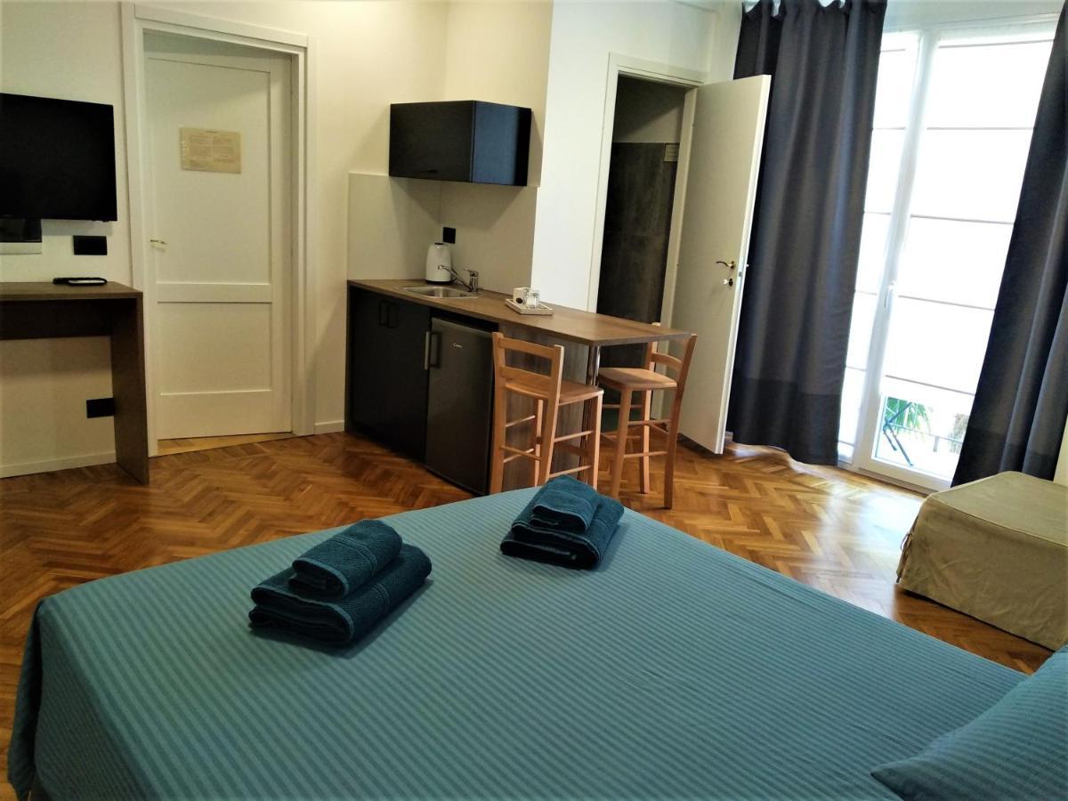 Residenza Laurum B&B Mandello del Lario Exterior foto
